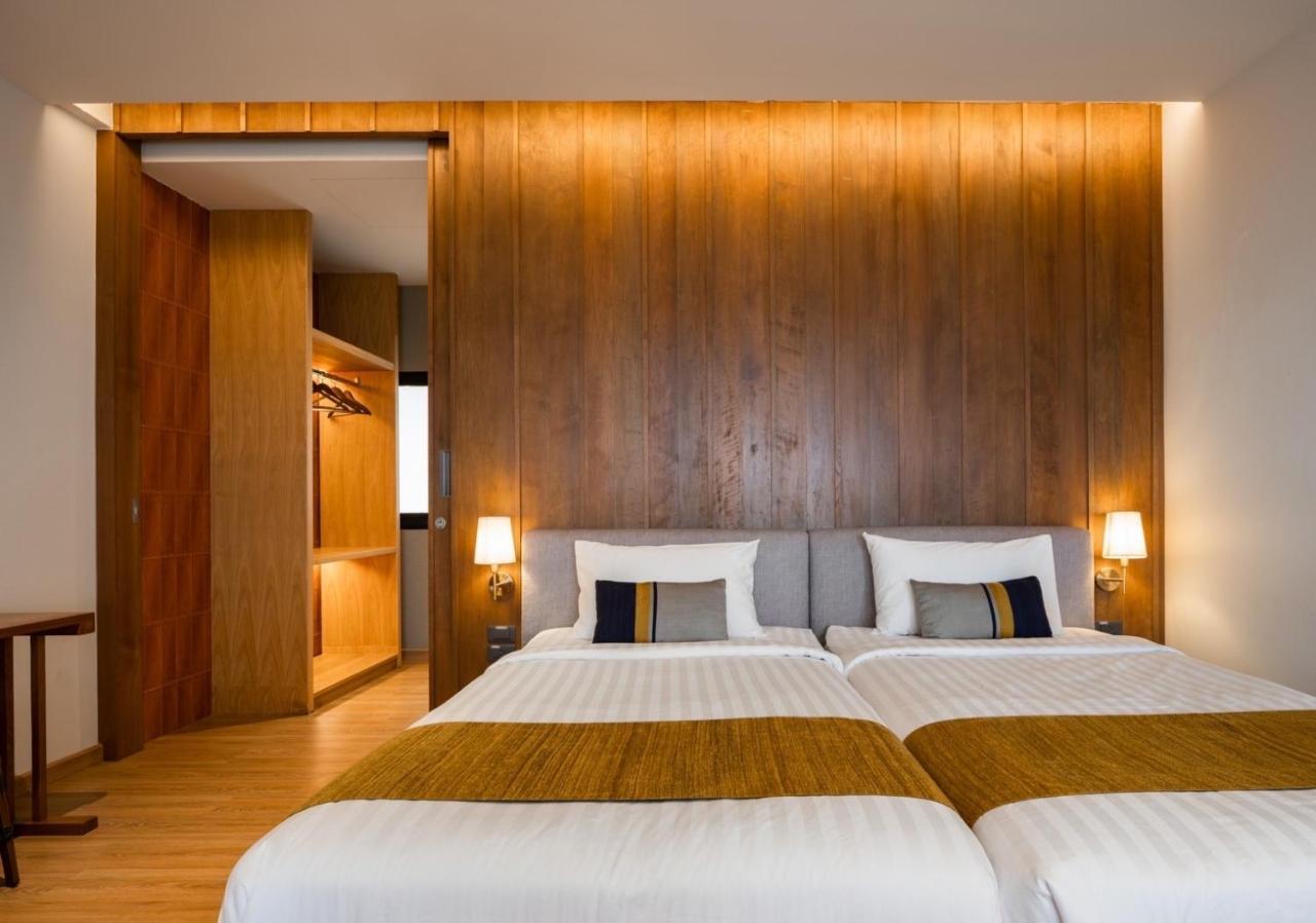 Ban Saithong Beach Resort Bang Saphan Noi Exterior photo