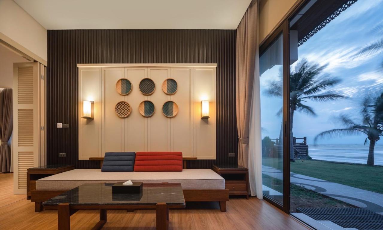 Ban Saithong Beach Resort Bang Saphan Noi Exterior photo