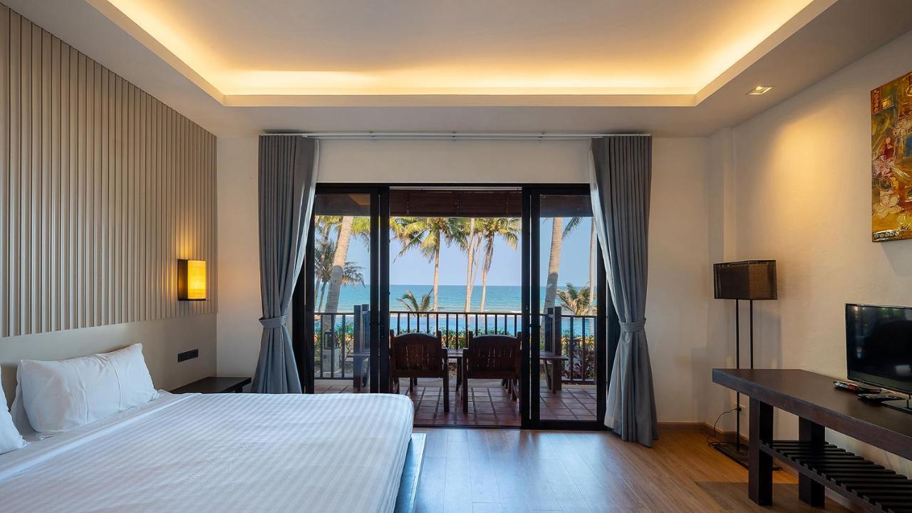 Ban Saithong Beach Resort Bang Saphan Noi Exterior photo