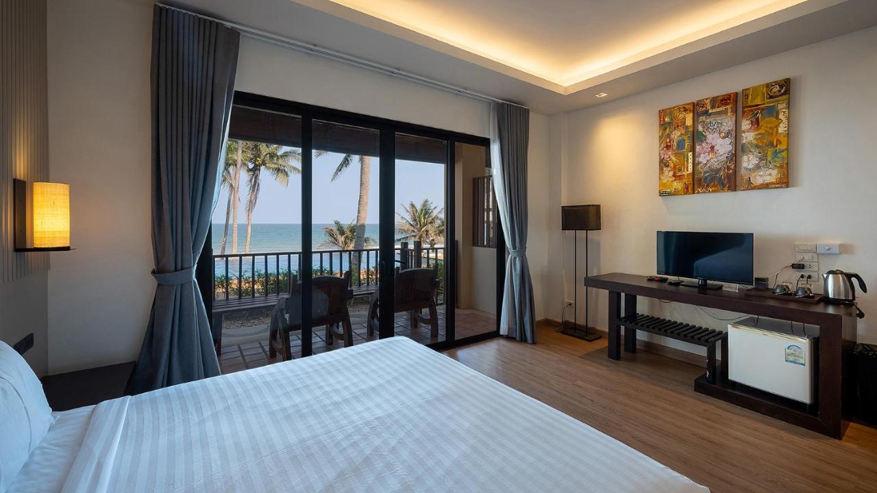 Ban Saithong Beach Resort Bang Saphan Noi Exterior photo